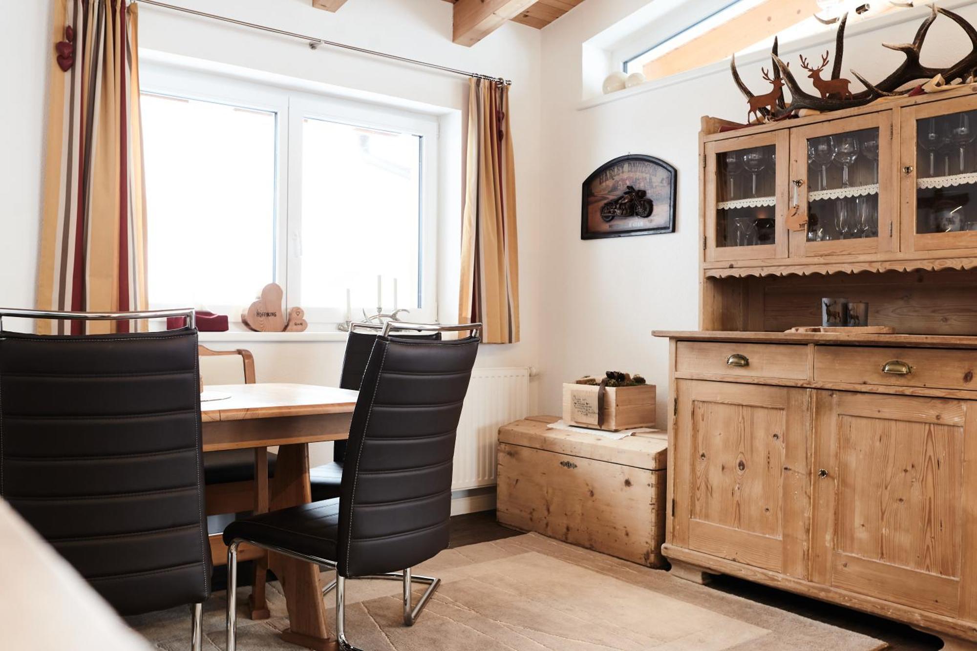 Hotel Haus Sepp Gruber Sankt Anton am Arlberg Pokoj fotografie